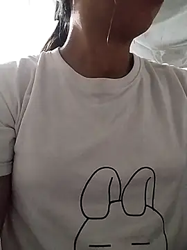 Lisa-aa online show from April 10, 2026, 9:08 pm