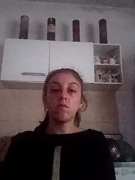 Skinnygirljulie online show from April 7, 2026, 9:26 pm