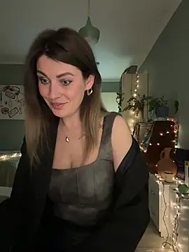 Rita Tease online show from April 6, 2026, 5:47 pm