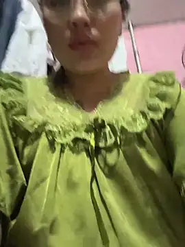 Lina-Naughty online show from April 27, 2026, 4:54 am