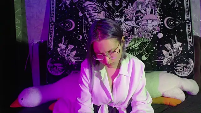 little chappy online show from June 25, 2026, 1:59 pm