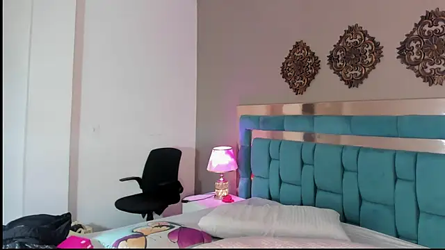 Snapshot of SarahLarsson chatting on May 24, 2026, 5:18 pm SarahLarsson online show from May 24, 2026, 5:18 pm