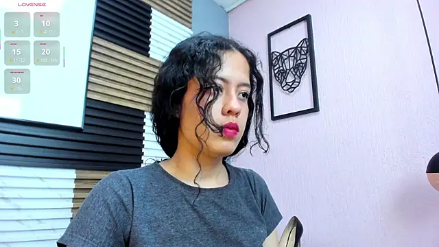 Snapshot of Kaira_luxury chatting on May 23, 2026, 3:01 am Kaira luxury online show from May 23, 2026, 3:01 am