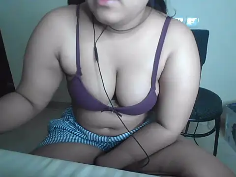 Snapshot of Bitchin_Riya chatting on April 5, 2026, 3:31 pm Bitchin Riya online show from April 5, 2026, 3:31 pm