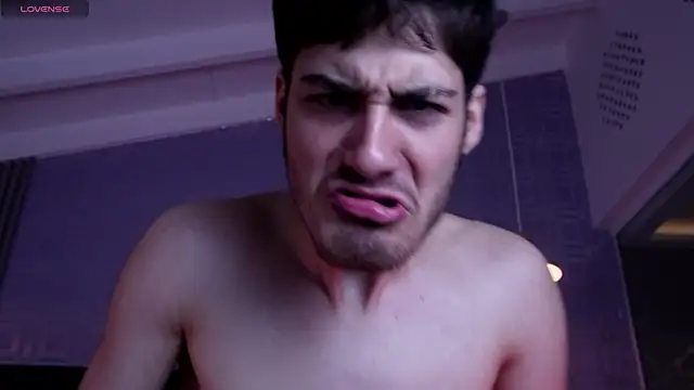 Enzo Crown online show from April 15, 2026, 7:58 pm