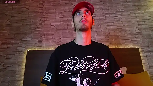 Enzo Crown online show from April 17, 2026, 11:30 pm