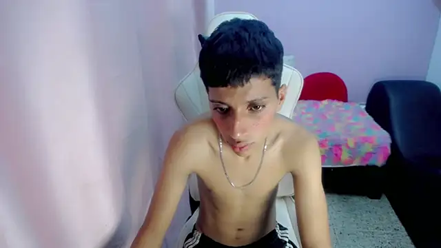 Yei lee  online show from April 5, 2026, 7:55 pm