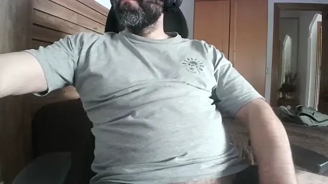 Snapshot of espartanobar chatting on April 1, 2026, 5:10 pm espartanobar online show from April 1, 2026, 5:10 pm