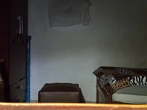 latinoarrg30 online show from April 1, 2026, 3:51 am