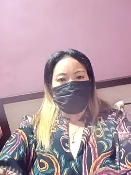 Bristy BigBoobs online show from April 17, 2026, 4:10 pm
