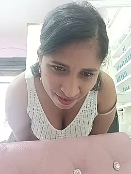 Snapshot of SofiaMendez1_ chatting on June 25, 2026, 5:39 pm SofiaMendez1 online show from June 25, 2026, 5:39 pm