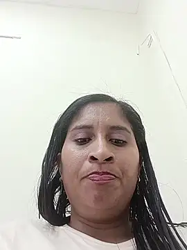 Snapshot of SofiaMendez1_ chatting on July 15, 2026, 6:24 pm SofiaMendez1 online show from July 15, 2026, 6:24 pm
