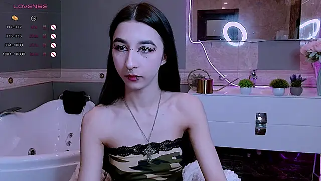 MelissaSparrow online show from May 5, 2026, 1:13 am