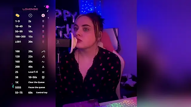 Snapshot of SereeneASMR chatting on April 1, 2026, 6:25 am SereeneASMR online show from April 1, 2026, 6:25 am