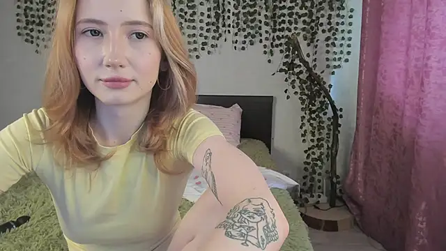 Leona Vixen online show from April 18, 2026, 6:39 am