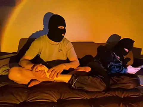 PamelaCouple  online show from April 3, 2026, 5:00 pm