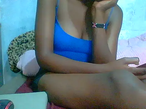 luba05 online show from April 13, 2026, 3:28 pm