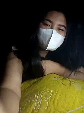 Alicee 001 online show from April 8, 2026, 4:18 pm