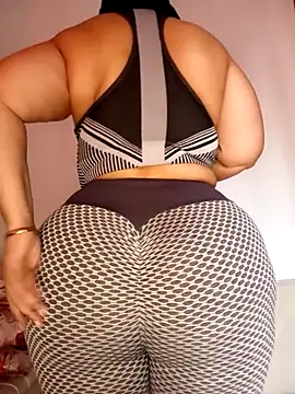 Sexy yassimna online show from April 23, 2026, 12:40 pm