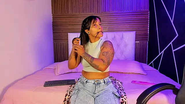 LexiAdamss online show from May 14, 2026, 12:12 pm