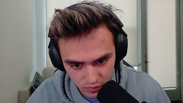 Seagll online show from April 11, 2026, 12:15 am