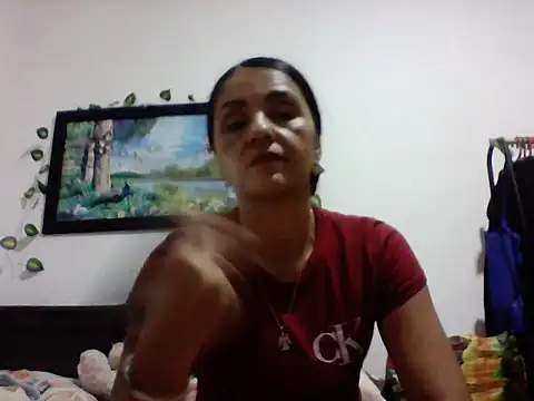 FenixPretty online show from May 19, 2026, 8:04 pm