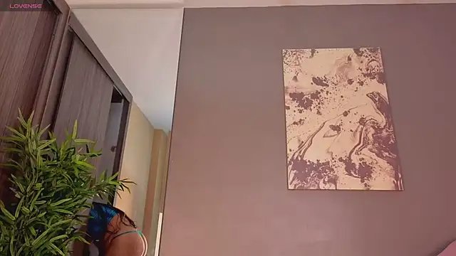 AlisonRose  online show from June 11, 2026, 10:30 pm