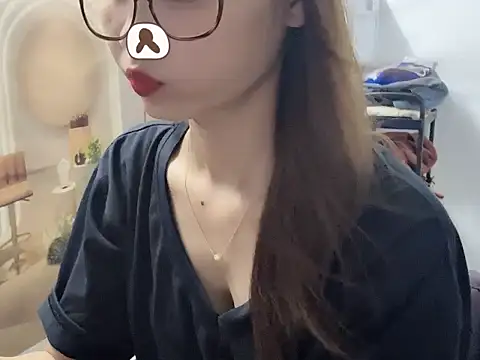 Snapshot of ___Nami___ chatting on April 13, 2026, 12:54 pm Nami online show from April 13, 2026, 12:54 pm