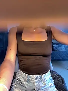 latinacaro- online show from June 11, 2026, 9:07 am