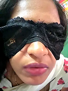 Snapshot of gshma200 chatting on April 16, 2026, 10:49 am gshma200 online show from April 16, 2026, 10:49 am