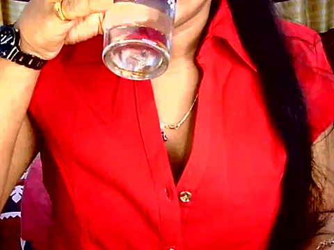 Noor Zarin online show from April 15, 2026, 7:58 pm