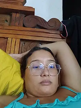 naughty girl hot  online show from May 27, 2026, 3:47 am