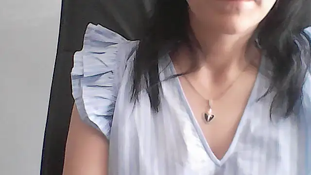 Snapshot of sara_41 chatting on July 1, 2026, 8:27 am sara 41 online show from July 1, 2026, 8:27 am