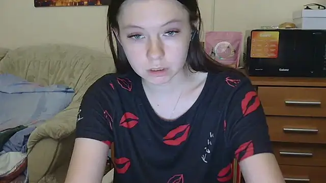 JessicaHolland1 online show from May 31, 2026, 6:09 pm