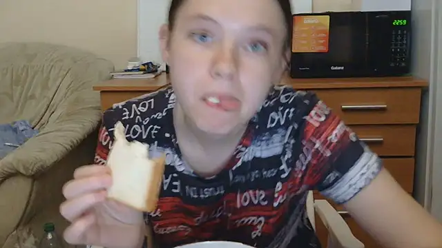 JessicaHolland1 online show from July 18, 2026, 6:01 pm