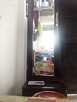 vegonicarouge online show from April 9, 2026, 7:52 pm