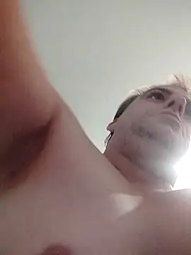 Snapshot of tardfest chatting on November 17, 2025, 8:36 pm tardfest online show from November 17, 2025, 8:36 pm