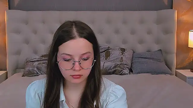 SYDNEY DIAMONDS online show from April 5, 2026, 4:48 pm