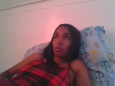 ZeynepLovely online show from May 12, 2026, 2:36 pm