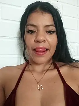 angie280 online show from June 18, 2026, 5:39 pm