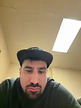 daddyking1013 online show from April 4, 2026, 4:11 am