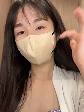 Snapshot of Hinako_0012 chatting on April 21, 2026, 12:11 pm Hinako 0012 online show from April 21, 2026, 12:11 pm