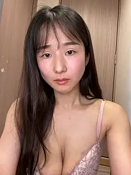 Snapshot of Hinako_0012 chatting on April 27, 2026, 3:48 am Hinako 0012 online show from April 27, 2026, 3:48 am