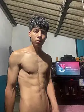 Snapshot of Nando-111 chatting on April 3, 2026, 5:44 pm Nando-111 online show from April 3, 2026, 5:44 pm