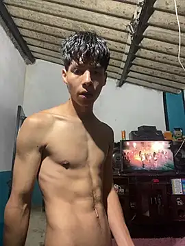 Snapshot of Nando-111 chatting on April 4, 2026, 5:49 am Nando-111 online show from April 4, 2026, 5:49 am