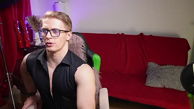 Kenly White online show from April 5, 2026, 10:51 pm