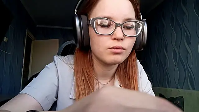 Sheriscute online show from April 17, 2026, 1:03 pm