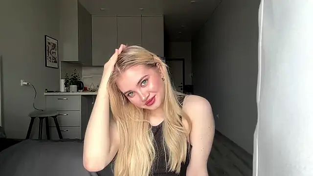 Snapshot of kirtova_ chatting on April 22, 2026, 9:11 am kirtova online show from April 22, 2026, 9:11 am