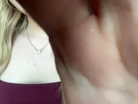 Snapshot of kirtova_ chatting on May 5, 2026, 11:07 am kirtova online show from May 5, 2026, 11:07 am