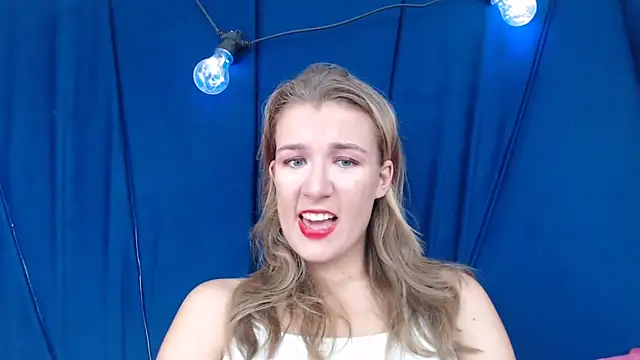 Yennyloves online show from May 12, 2026, 11:07 am
